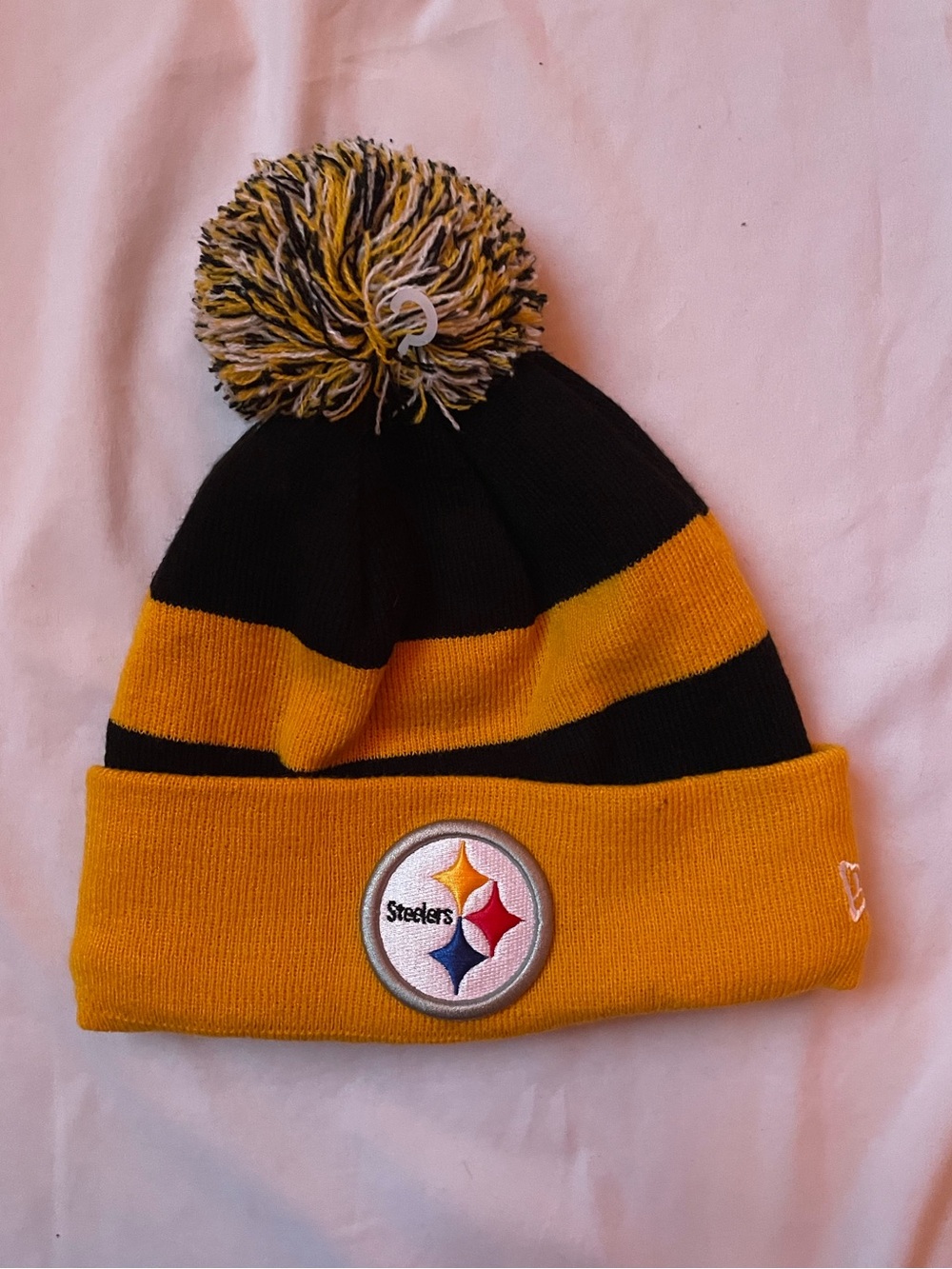 New Era Pittsburgh Steelers NFL Knit Pom Beanie Hat Black/Gold One Size